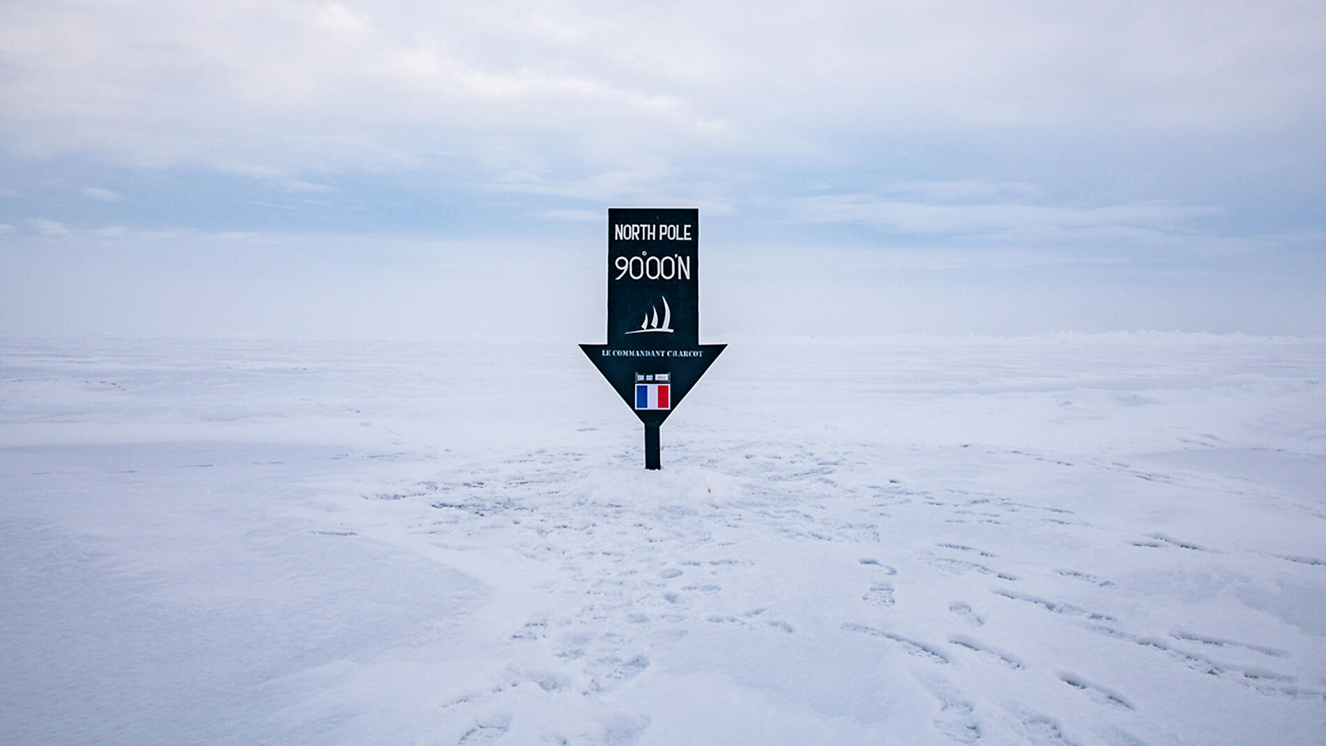 Der geografische Nordpol und die Ostküste Grönlands