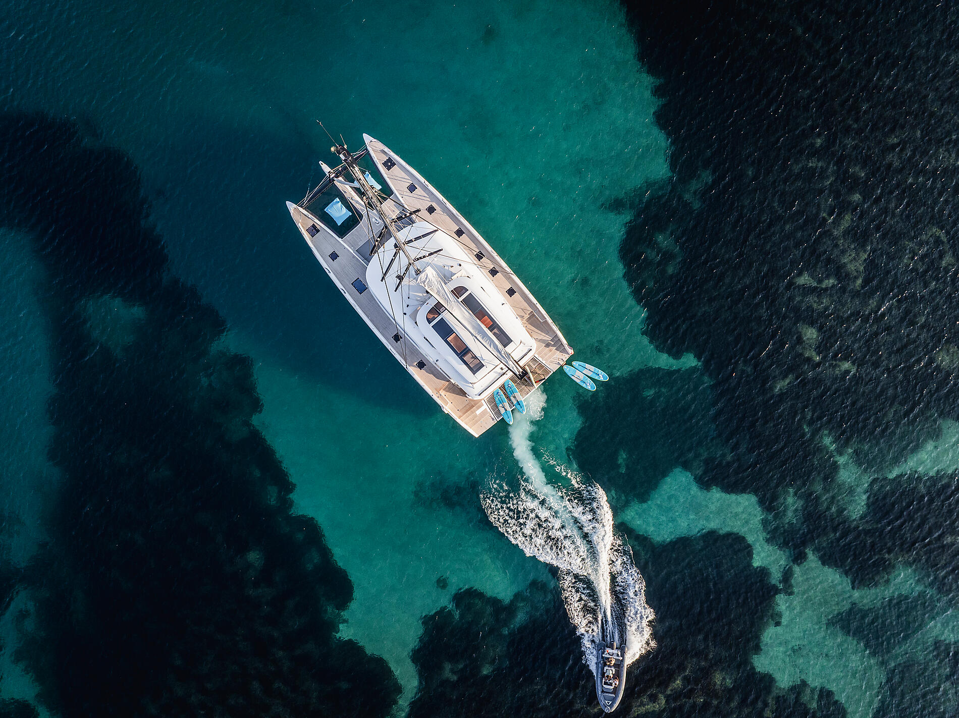 Den karibischen Inseln unter den Segeln der La Désirade Den karibischen Inseln unter den Segeln der La Désirade