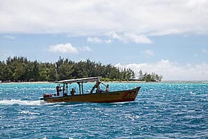 Lagoon excursion with Maohi Nui