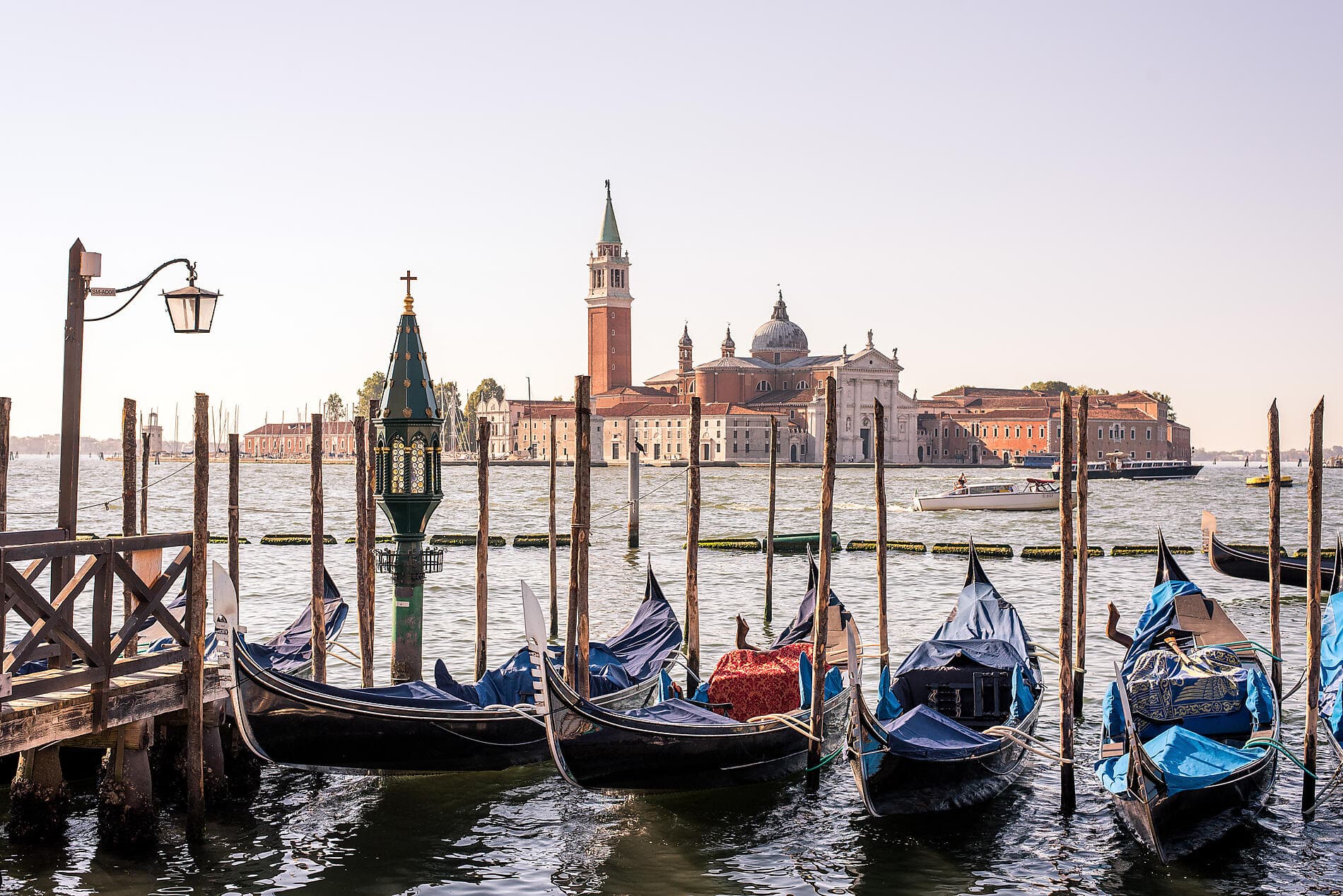 Künstlerische Adria mit der Pinault Collection  