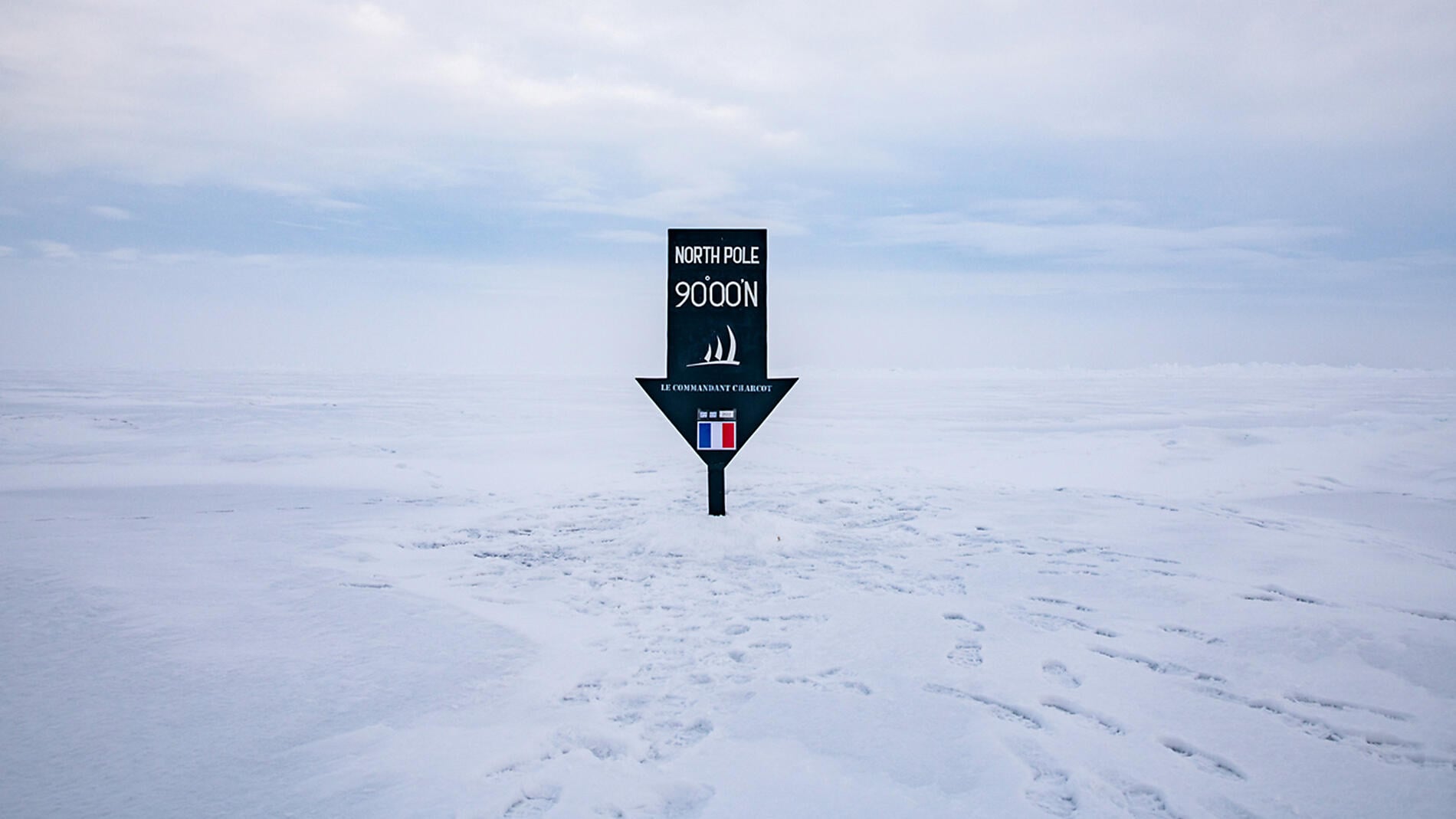 Der geografische Nordpol und die Ostküste Grönlands